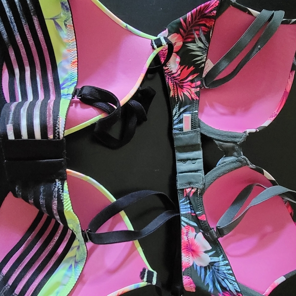 Victoria's Secret PINK T-shirt Bras. NWOT. - Picture 2 of 6